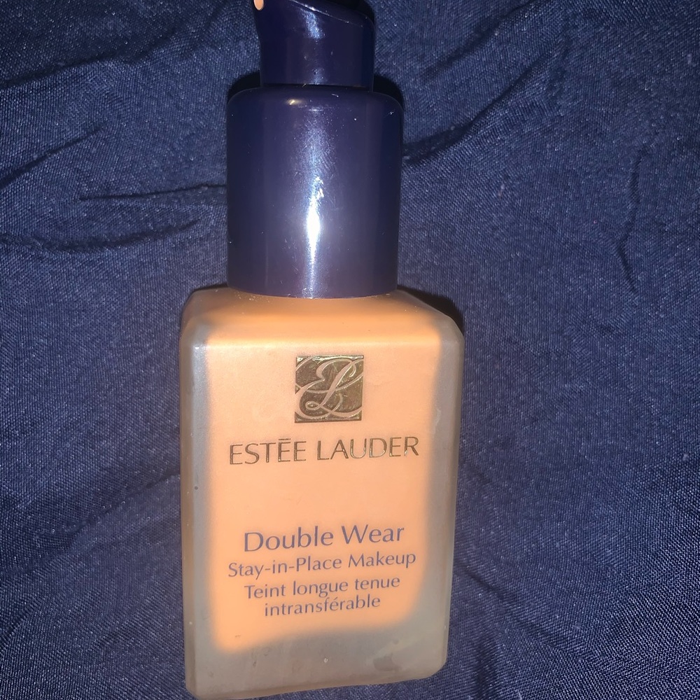 Estée Lauder Foundation